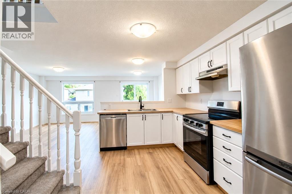 699 LAURELWOOD Drive, Waterloo — photo 4