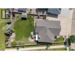 4pc Bathroom - 2703 56 Street, Camrose, AB T4V4A3 Photo 6