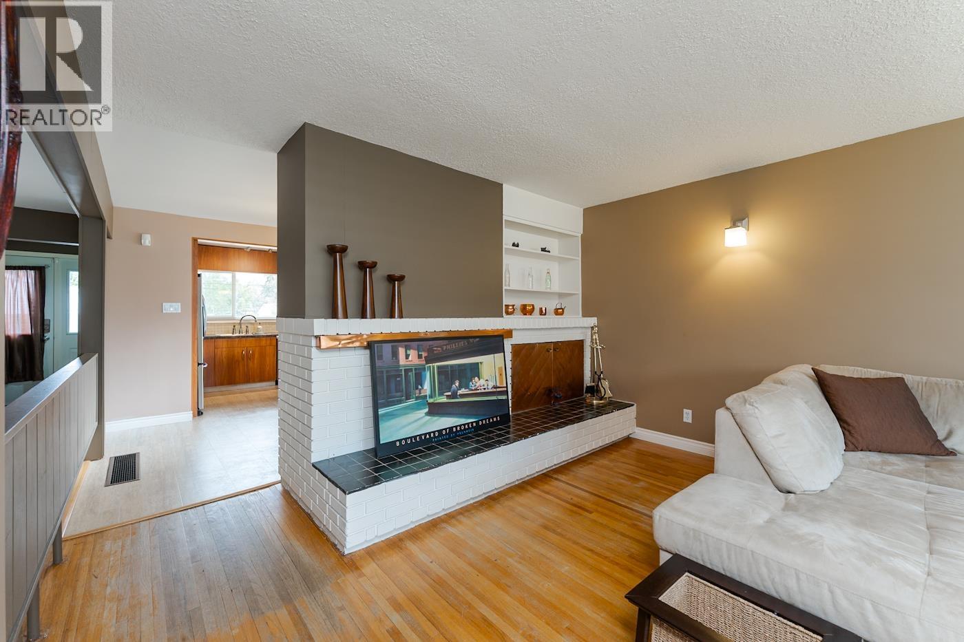 Photo 8 of 26 — 1288 EWERT STREET · Prince George, BC