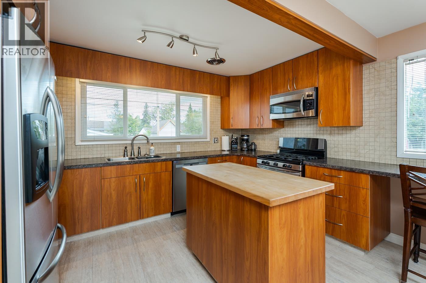 Photo 9 of 26 — 1288 EWERT STREET · Prince George, BC