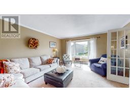 32 Halley Drive thumbnail 5