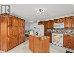 147 Monument Road thumbnail 15