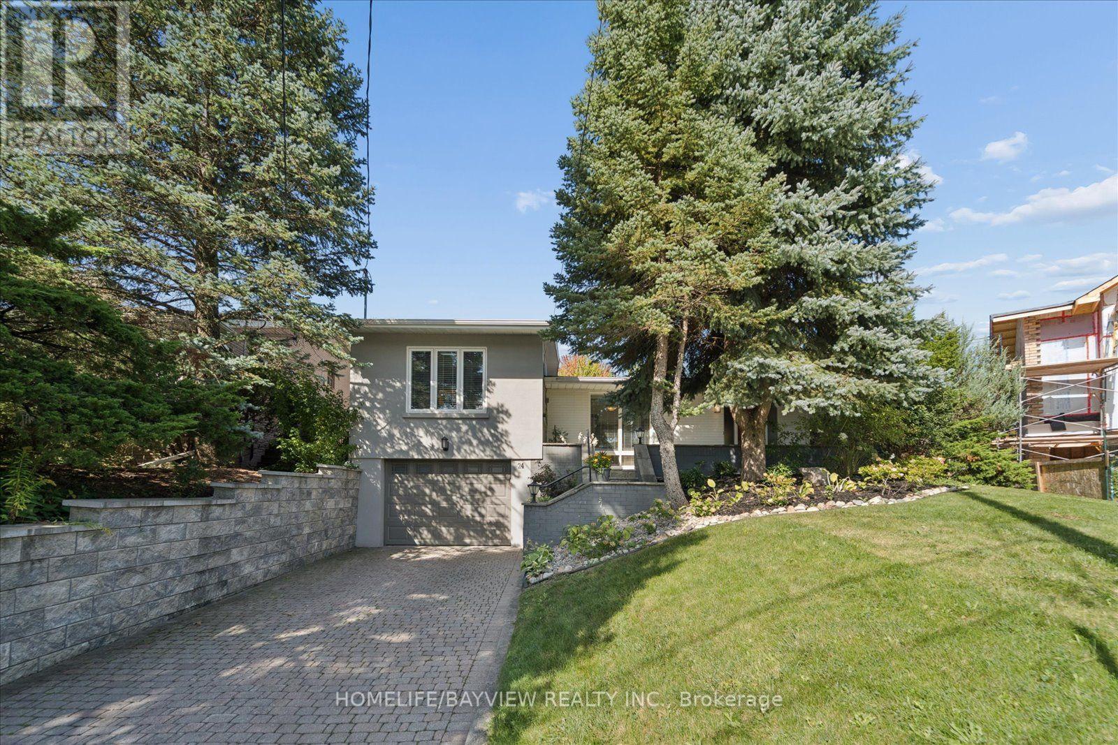 24 Ravenscroft Circle, Toronto — photo 1