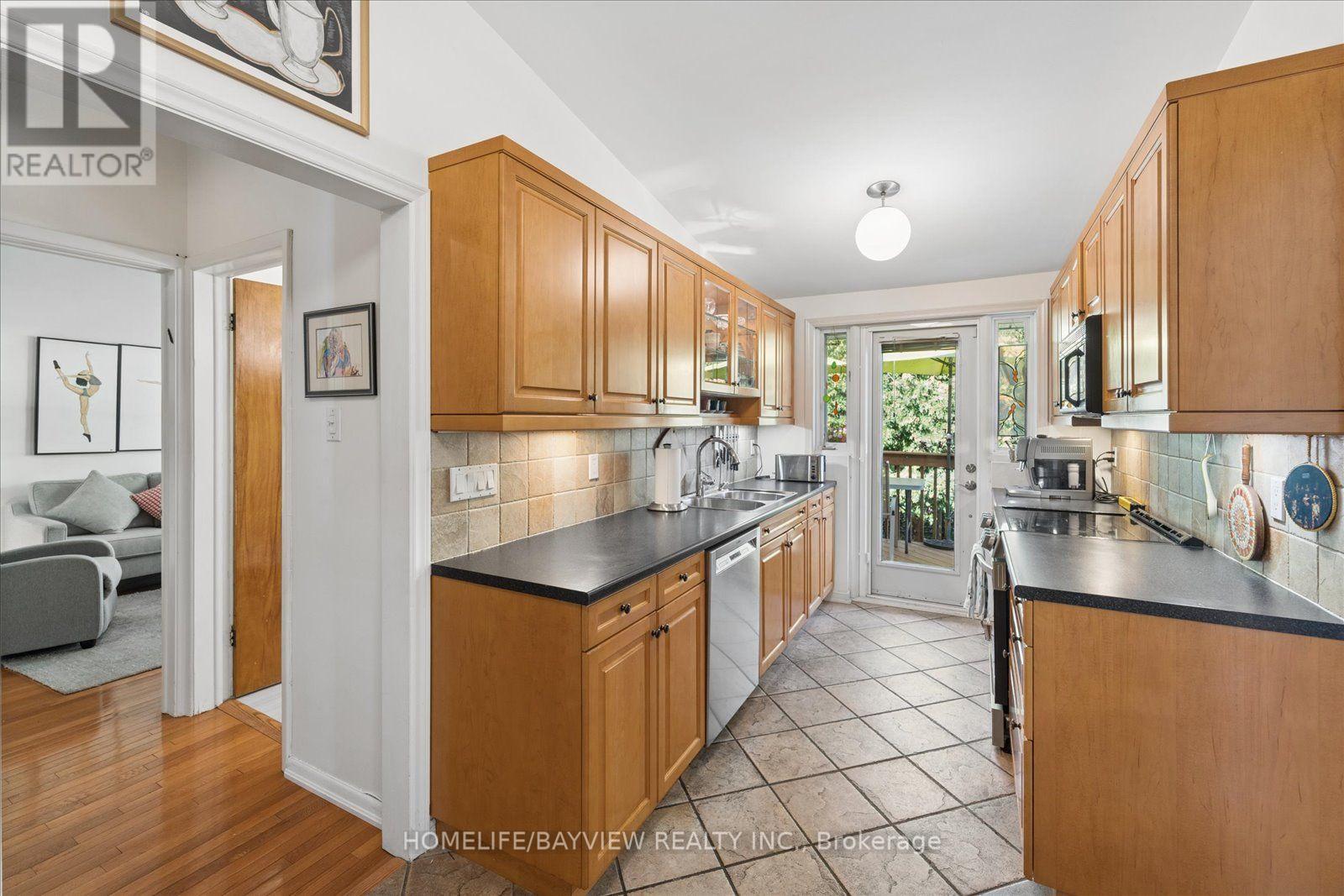 24 RAVENSCROFT CIRCLE - Image 11