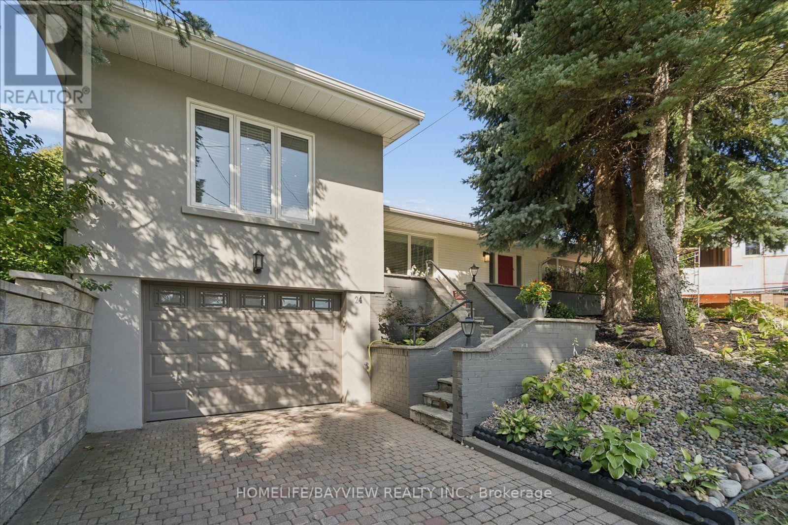 24 Ravenscroft Circle, Toronto — photo 2