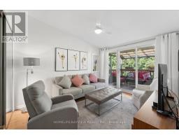 24 Ravenscroft Circle, Toronto, ON M2K1W9 Photo 15