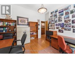 24 Ravenscroft Circle, Toronto, ON M2K1W9 Photo 20
