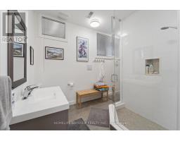 24 Ravenscroft Circle, Toronto, ON M2K1W9 Photo 33