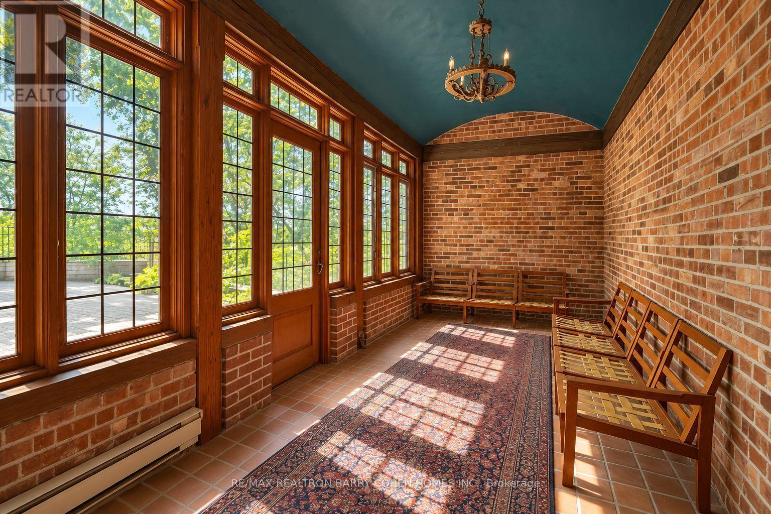 372 OLD YONGE STREET - Image 11