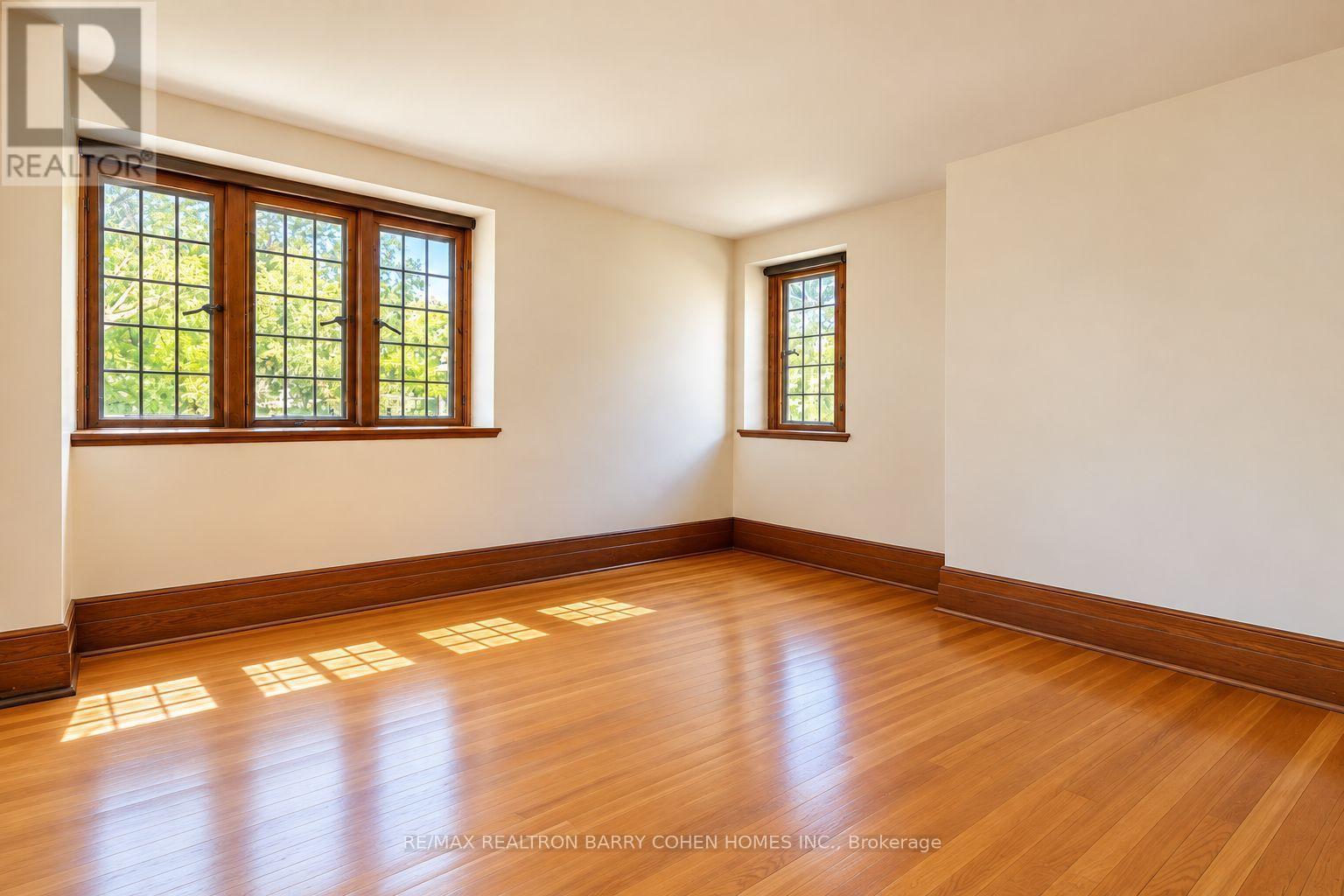 372 OLD YONGE STREET - Image 22