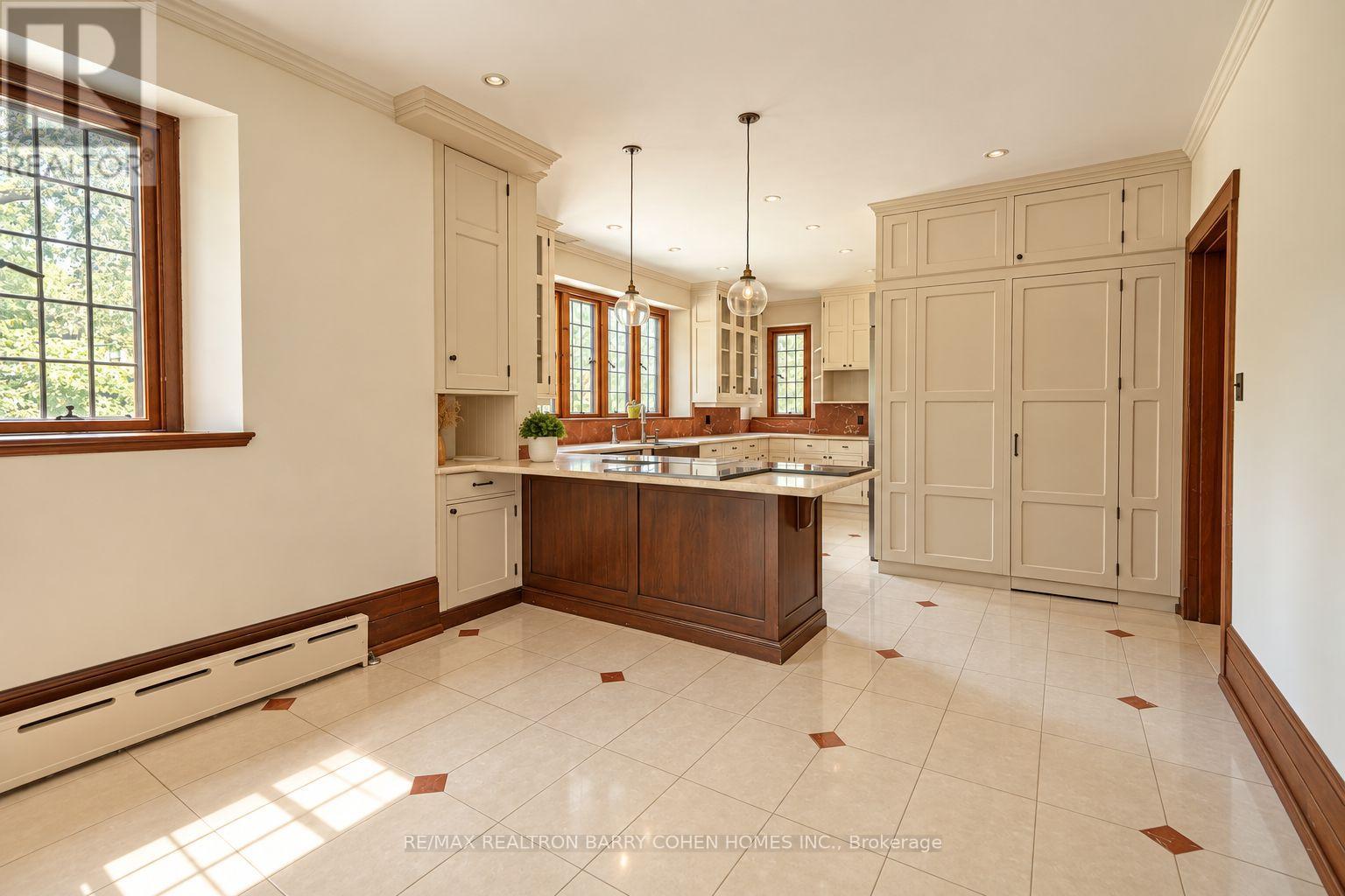 372 OLD YONGE STREET - Image 8