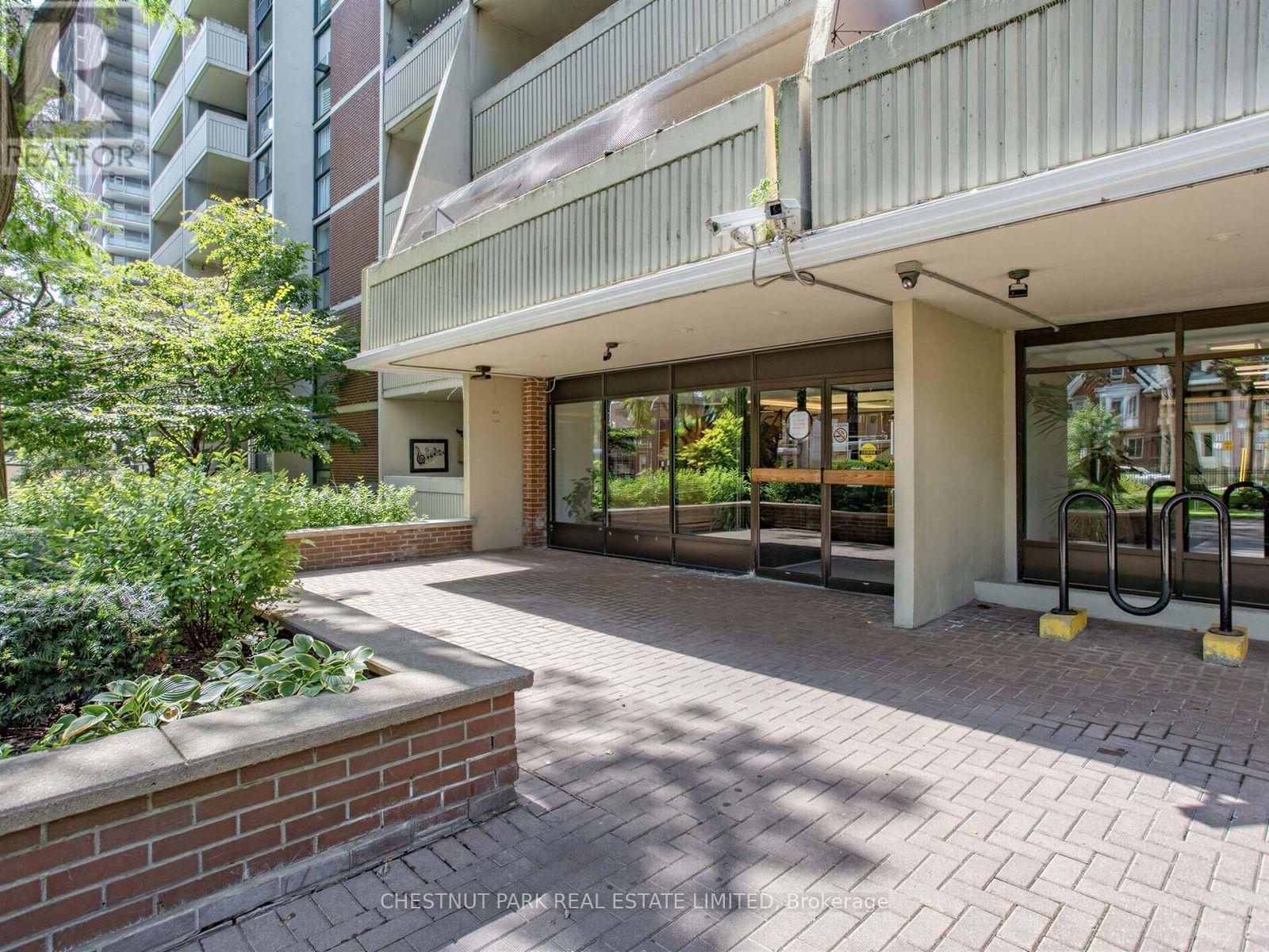 #414 40 HOMEWOOD AVENUE - 30