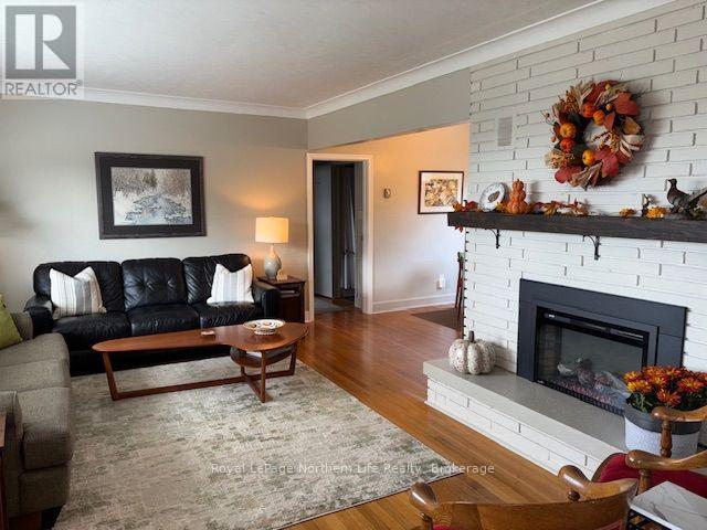 808 QUEEN STREET - Image 17