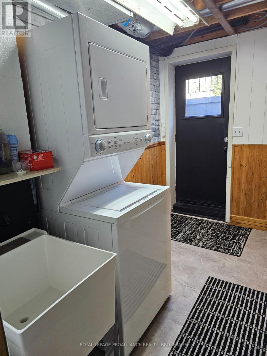915 WARBURTON CRESCENT - Image 32