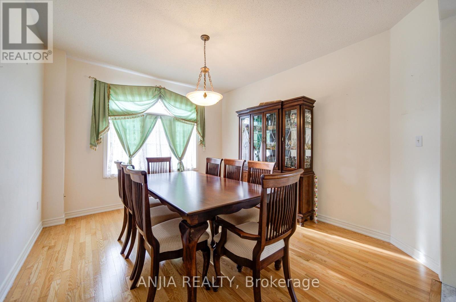 65 STAYNOR CRESCENT - 7