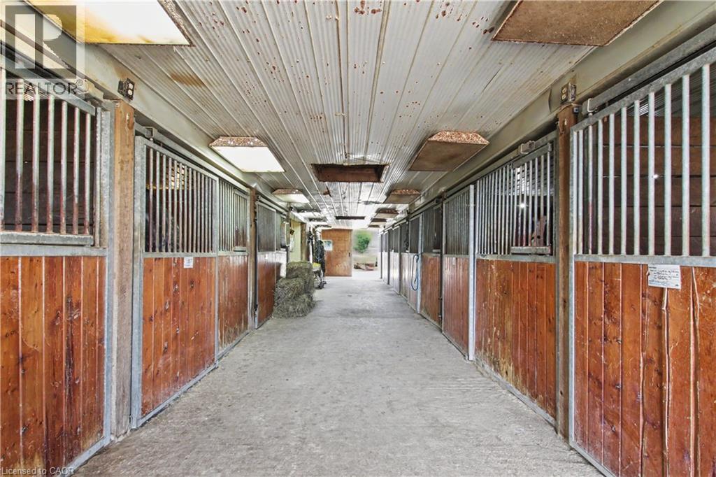5030 BLACKHEATH Road - Image 29