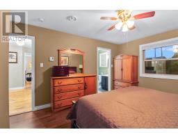 49 Sapphire Crescent thumbnail 14