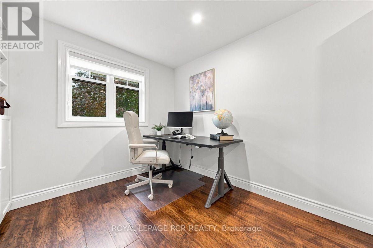 215 OAKWOOD CRESCENT - Image 30
