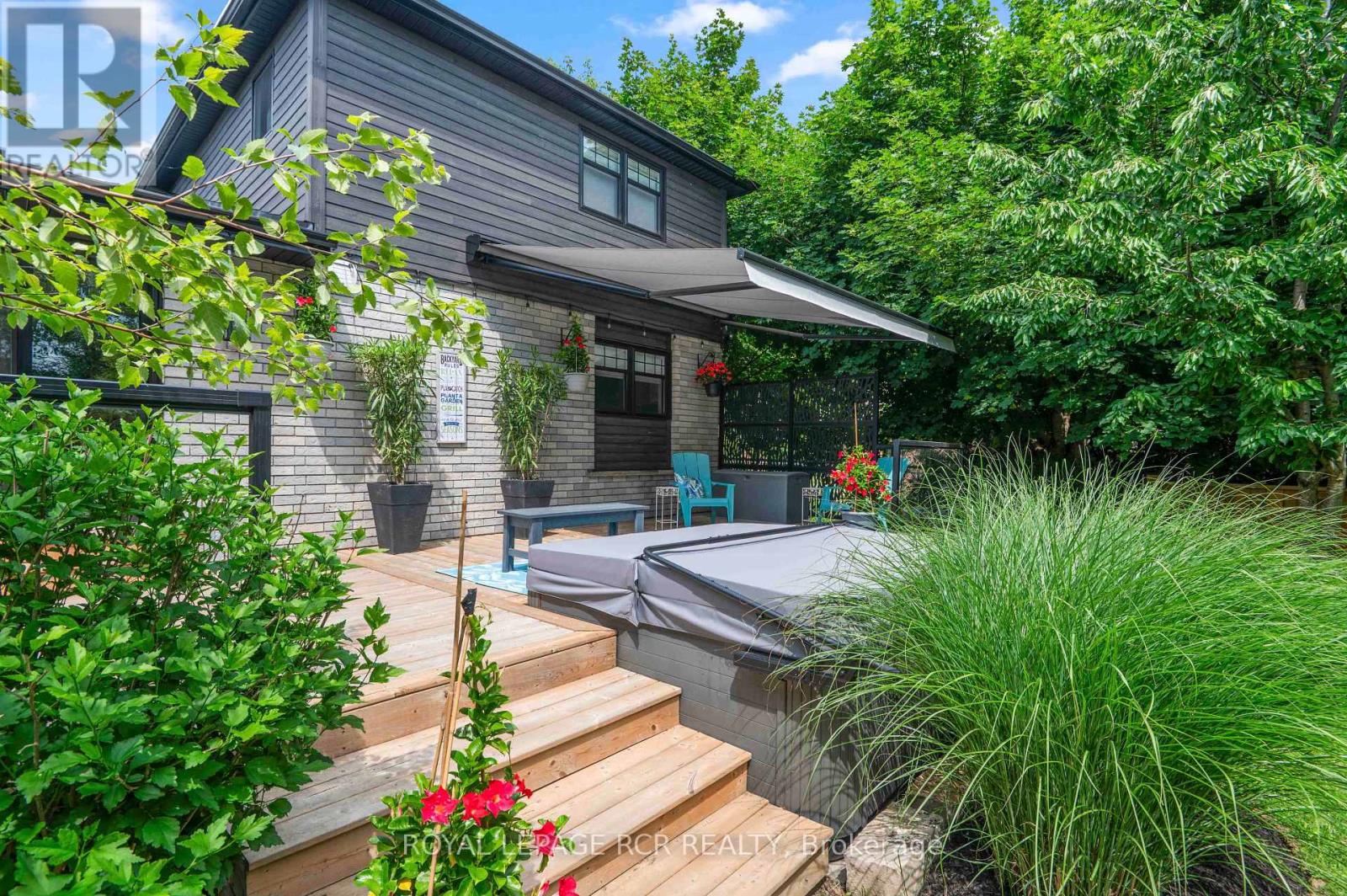 215 OAKWOOD CRESCENT - Image 42
