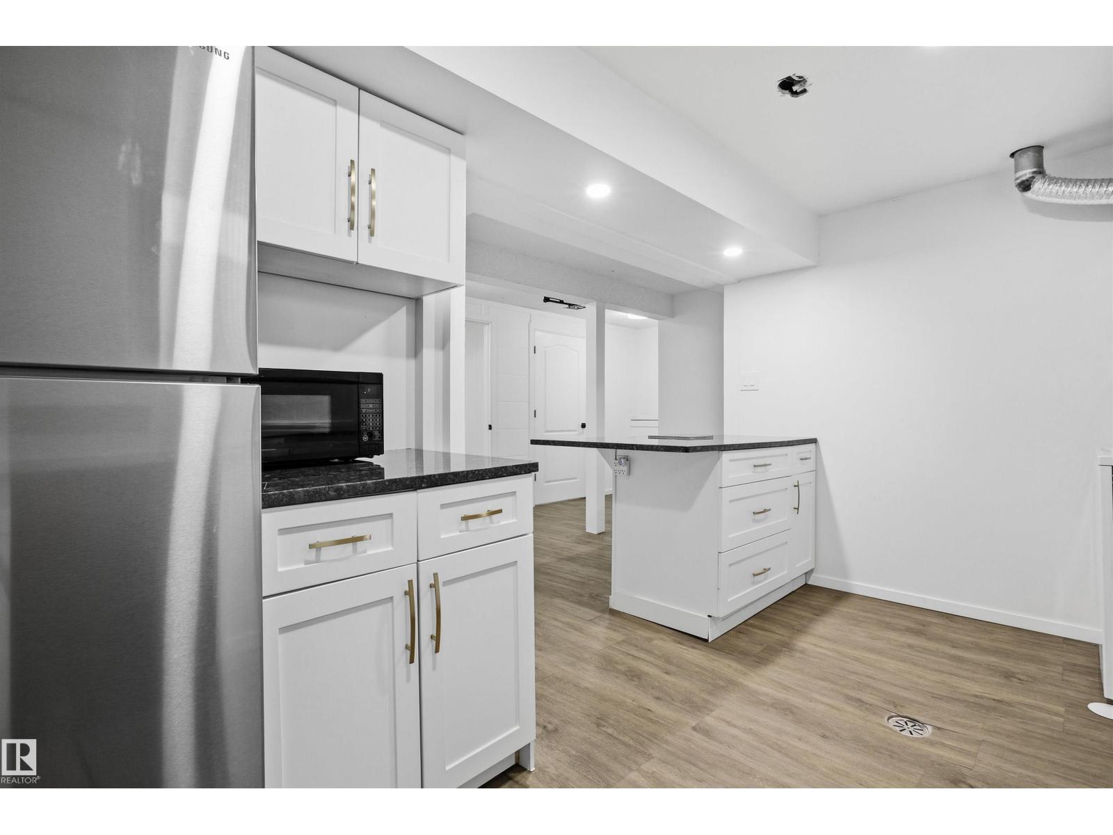 3803 12 AV NW - 42