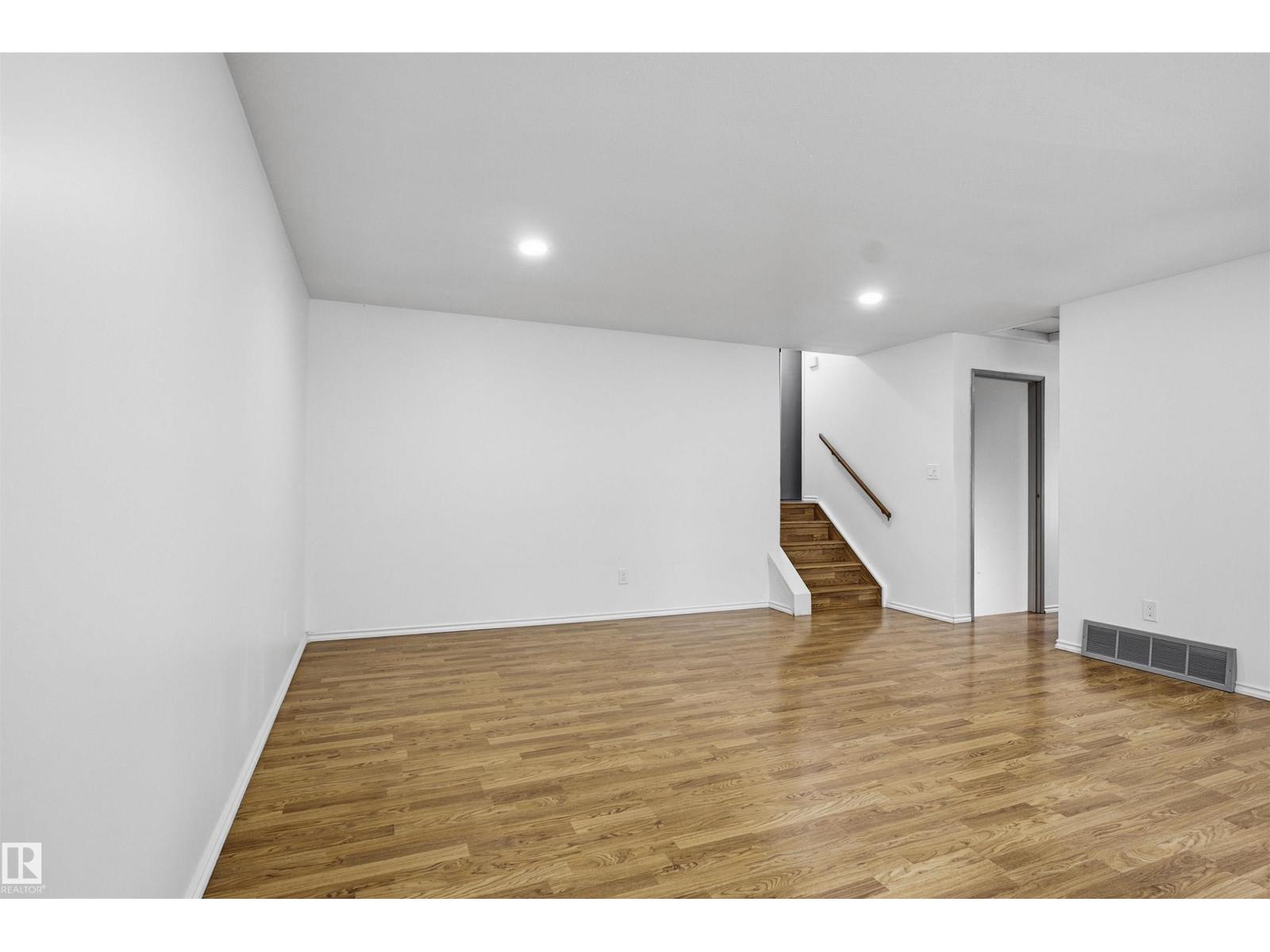 3803 12 AV NW - 9
