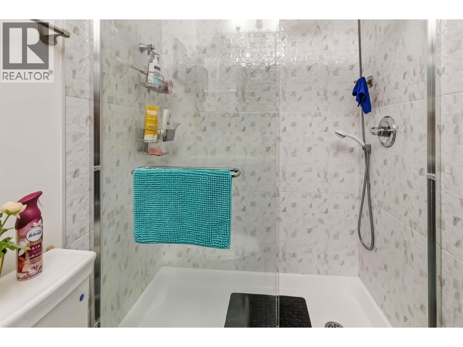 2237 DUBLIN STREET, New Westminster