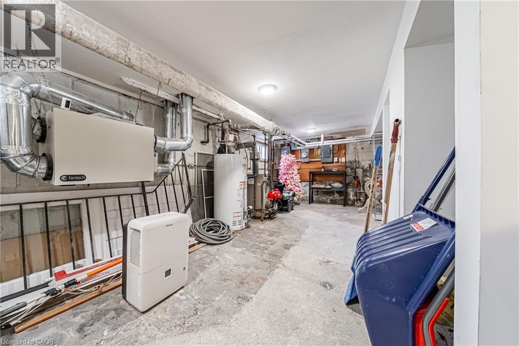267 MAIN Street W, Hamilton — photo 17