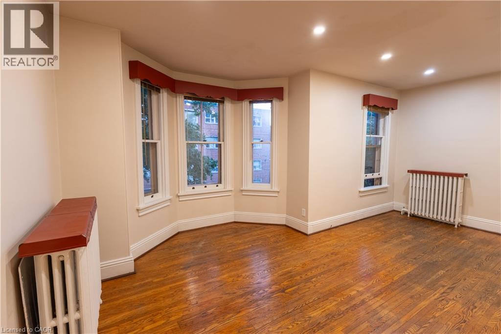 105 ERIE Avenue Unit# Upper, Hamilton — photo 4