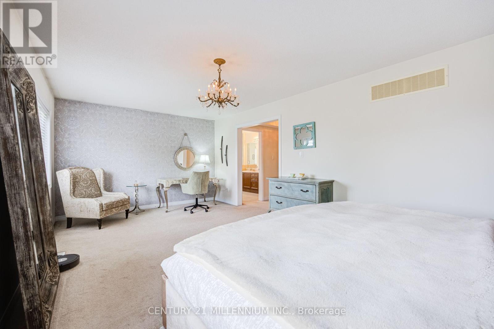 17 ISLAND GROVE - Image 31