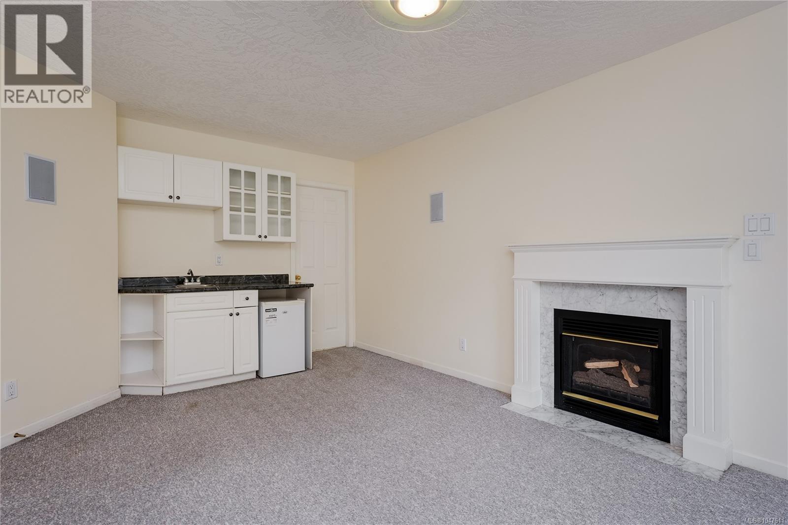  4005 Gordon Head Road, Saanich