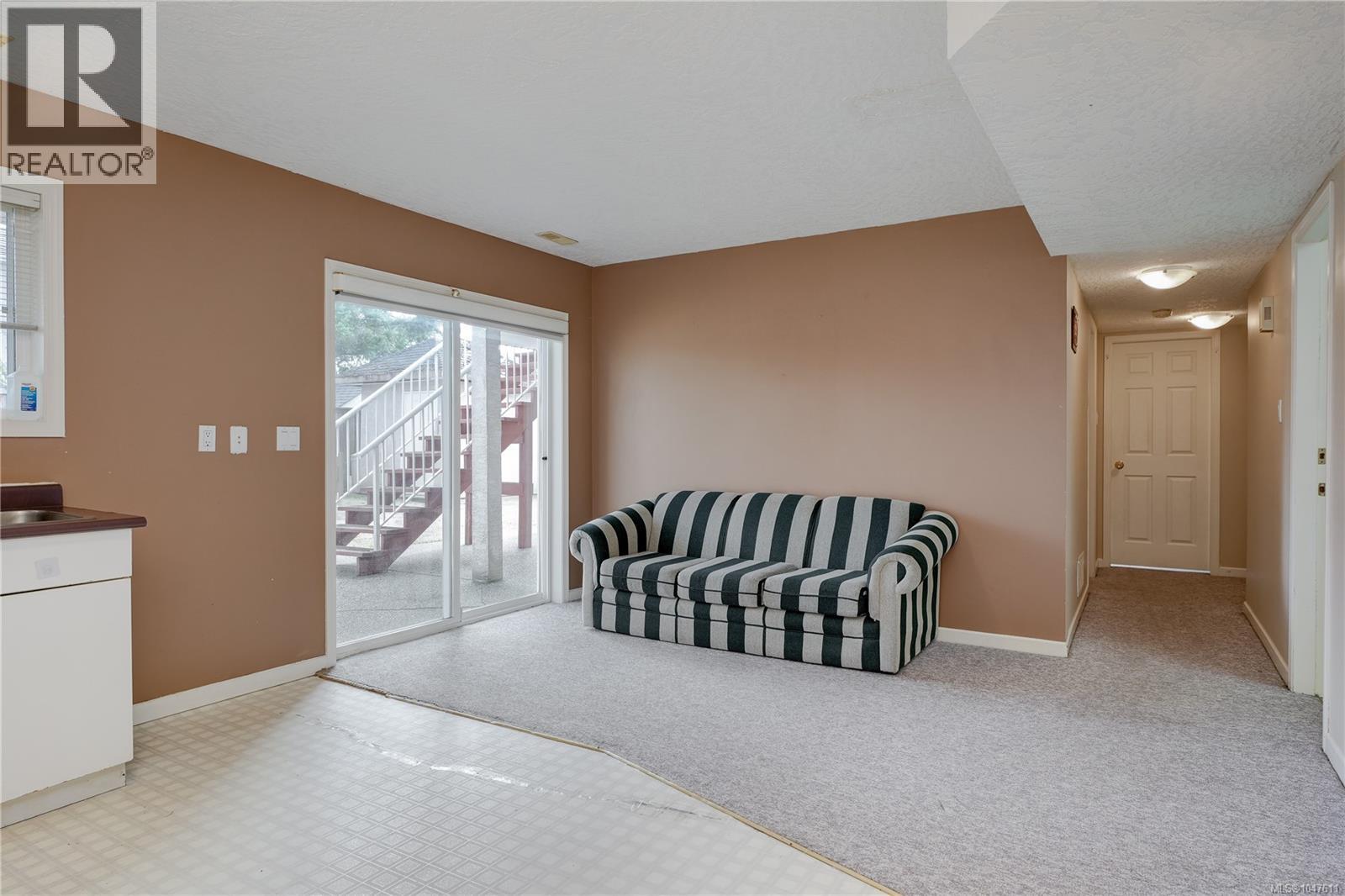  4005 Gordon Head Road, Saanich