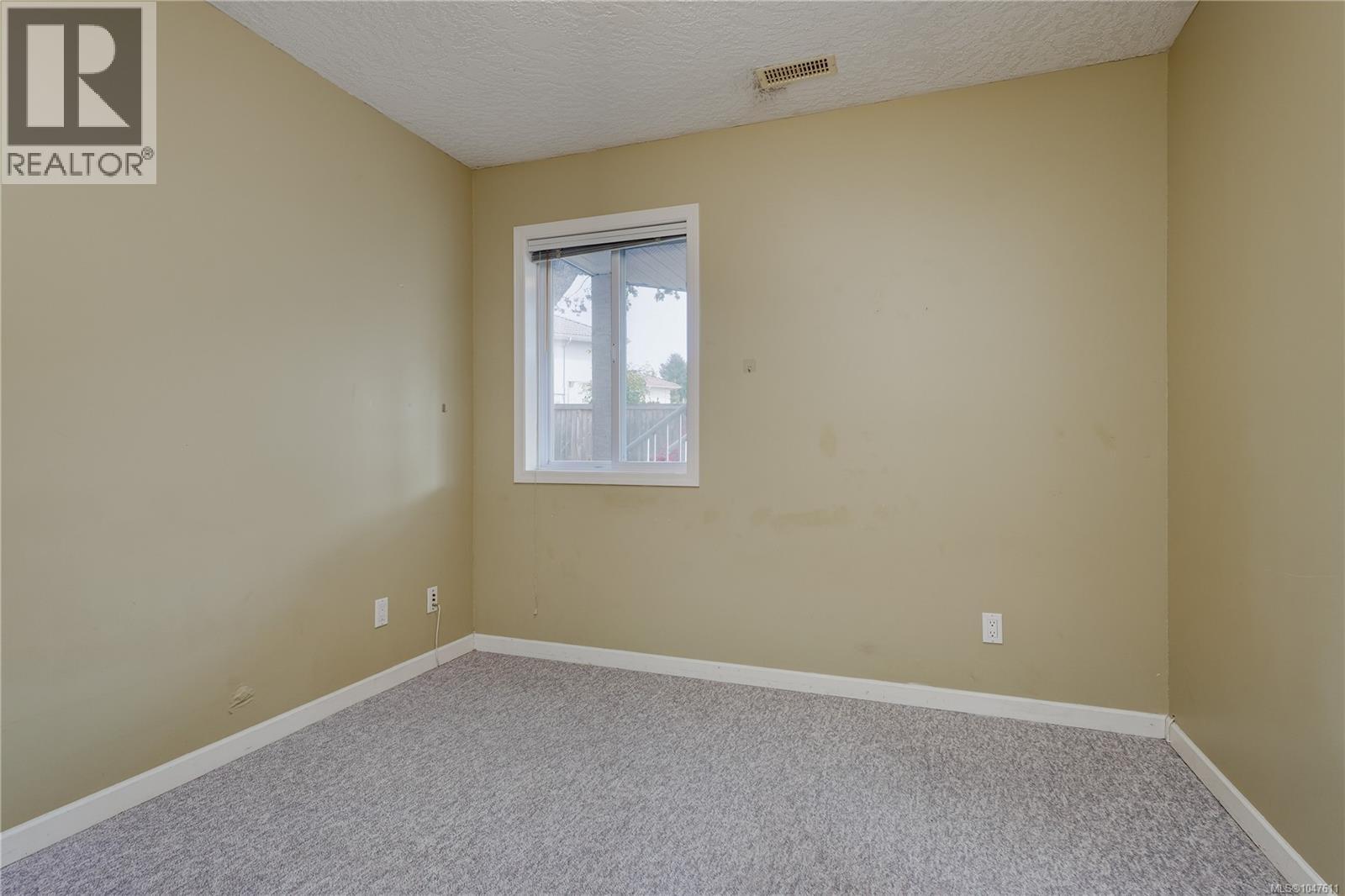  4005 Gordon Head Road, Saanich