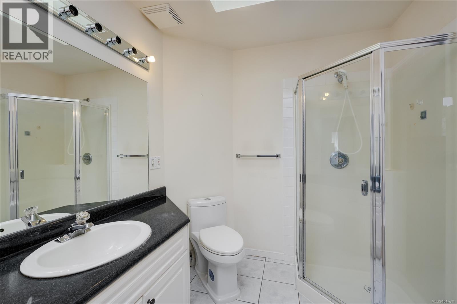  4005 Gordon Head Road, Saanich
