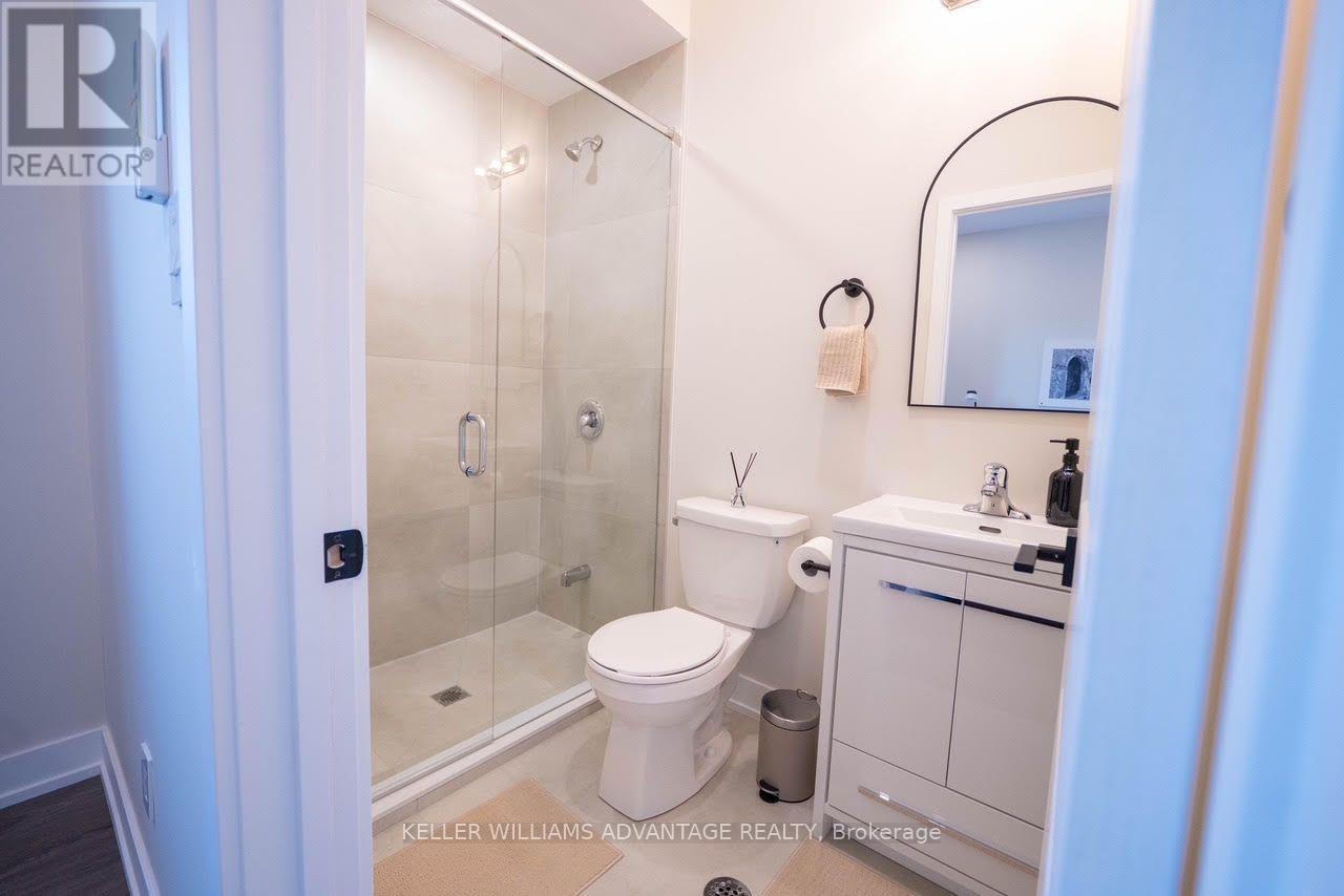 UNIT 3 - 50 CASTLETON AVENUE, Toronto (Rockcliffe-Smythe) — photo 7