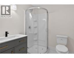 Upstairs Bath (sample photo)