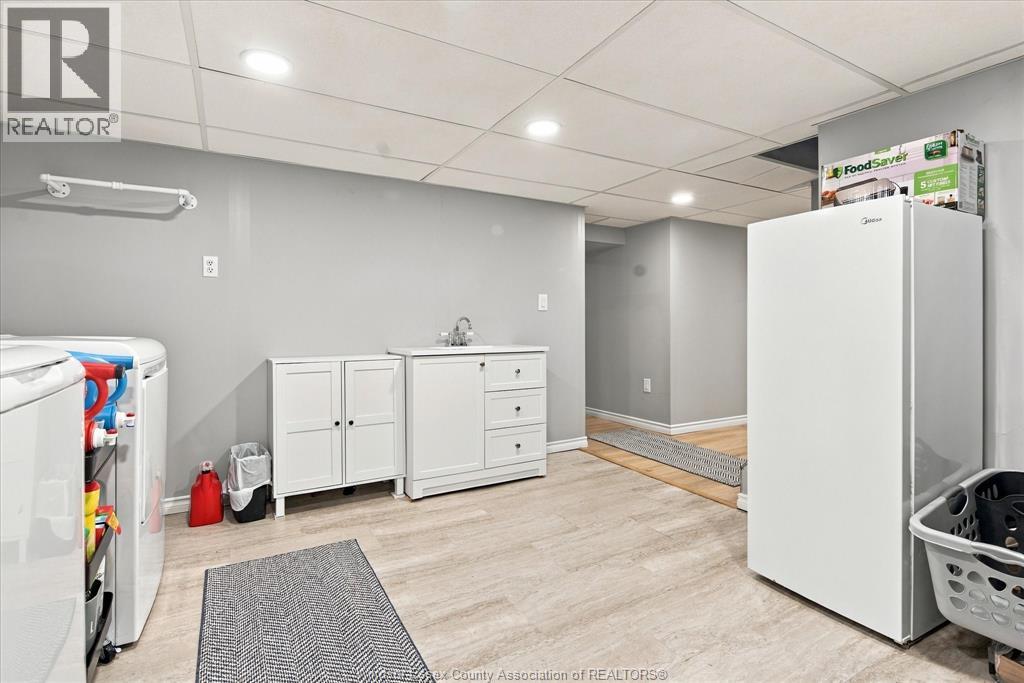 1035 RIVERDALE - 21