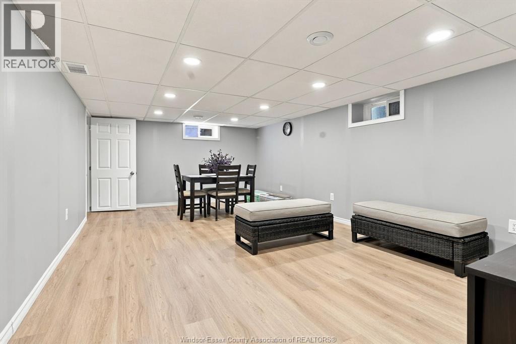 1035 RIVERDALE - 22