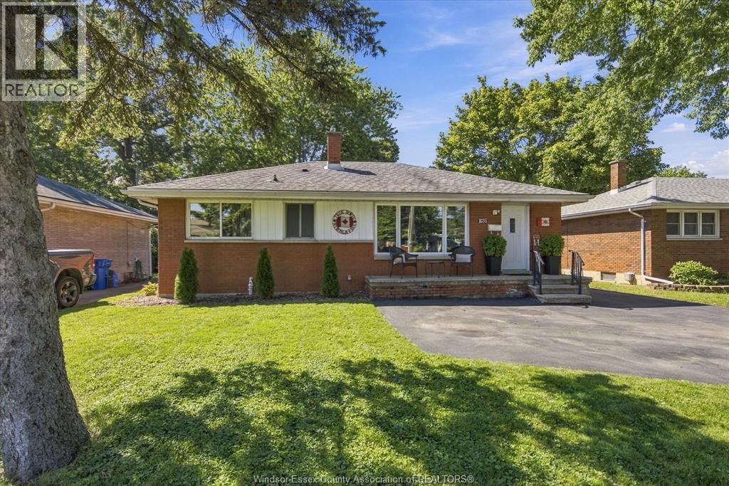 1035 RIVERDALE - 30