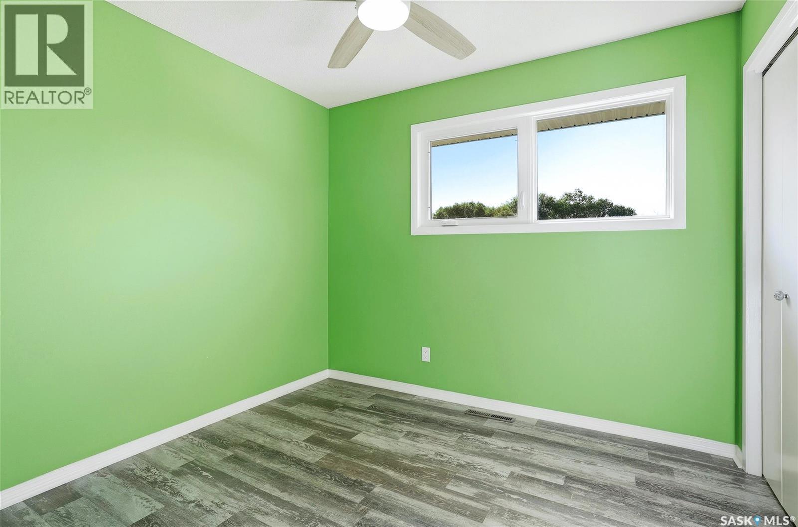 15 Harvard CRESCENT - Image 37
