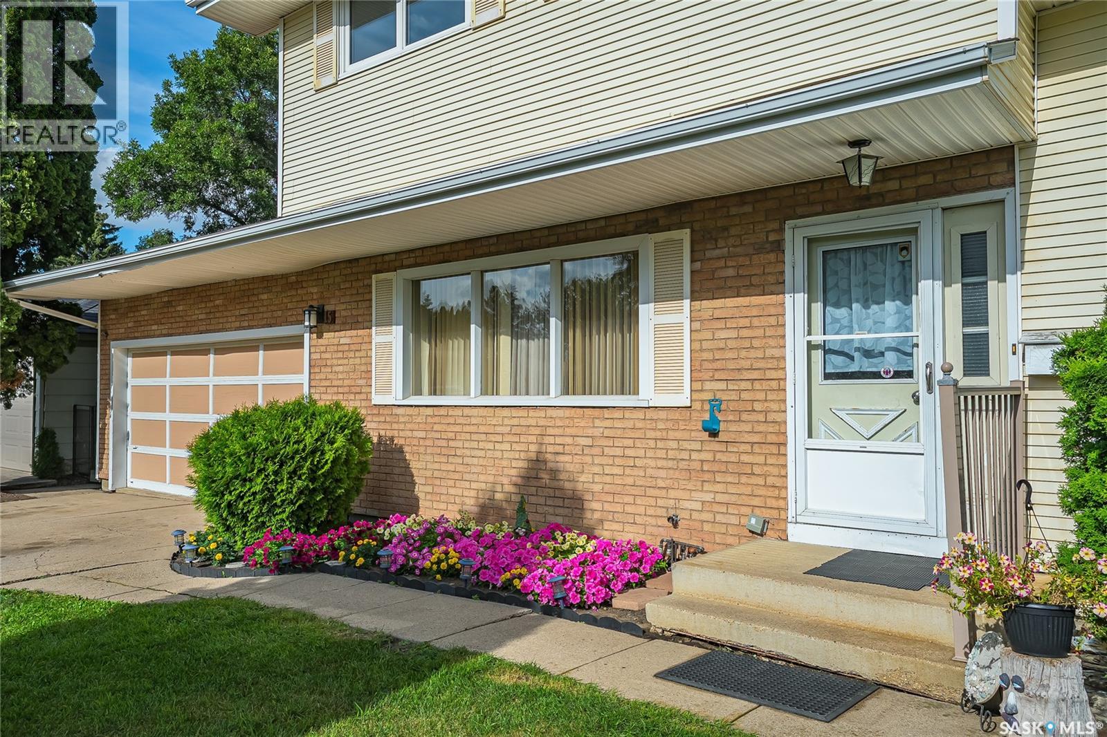 15 Harvard CRESCENT - Image 49