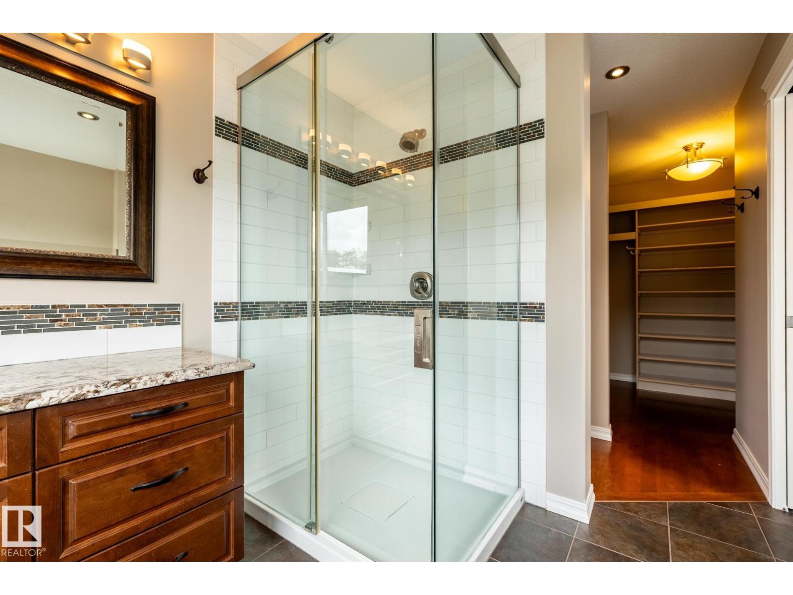 11122 52 ST NW - Image 41