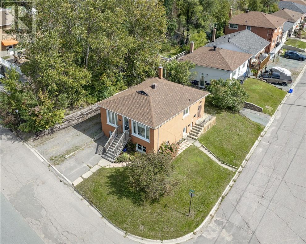 708 Lawson Street - Image 27