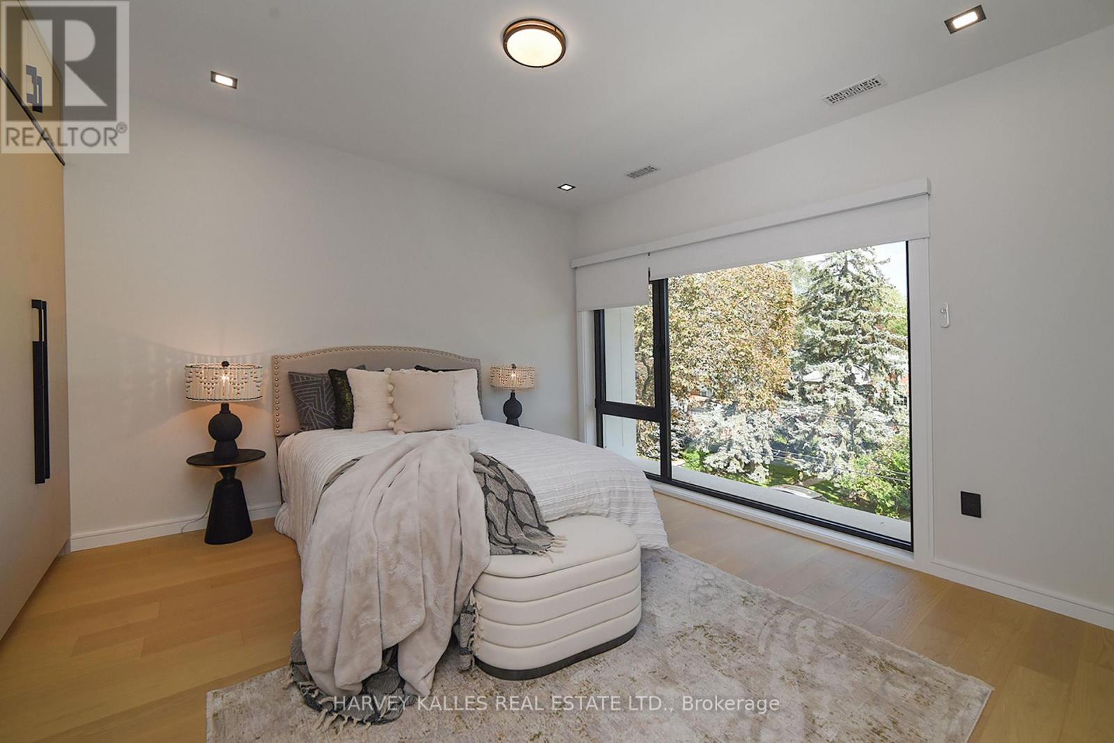 110 MONA DRIVE - 32