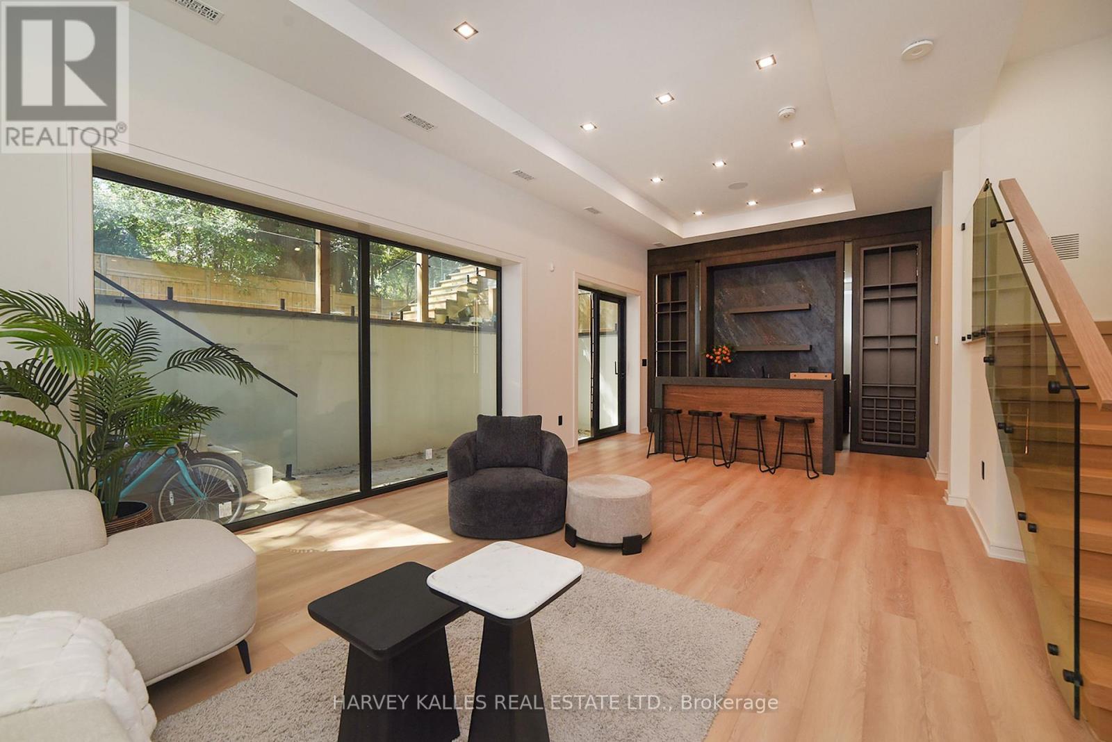 110 MONA DRIVE - 42