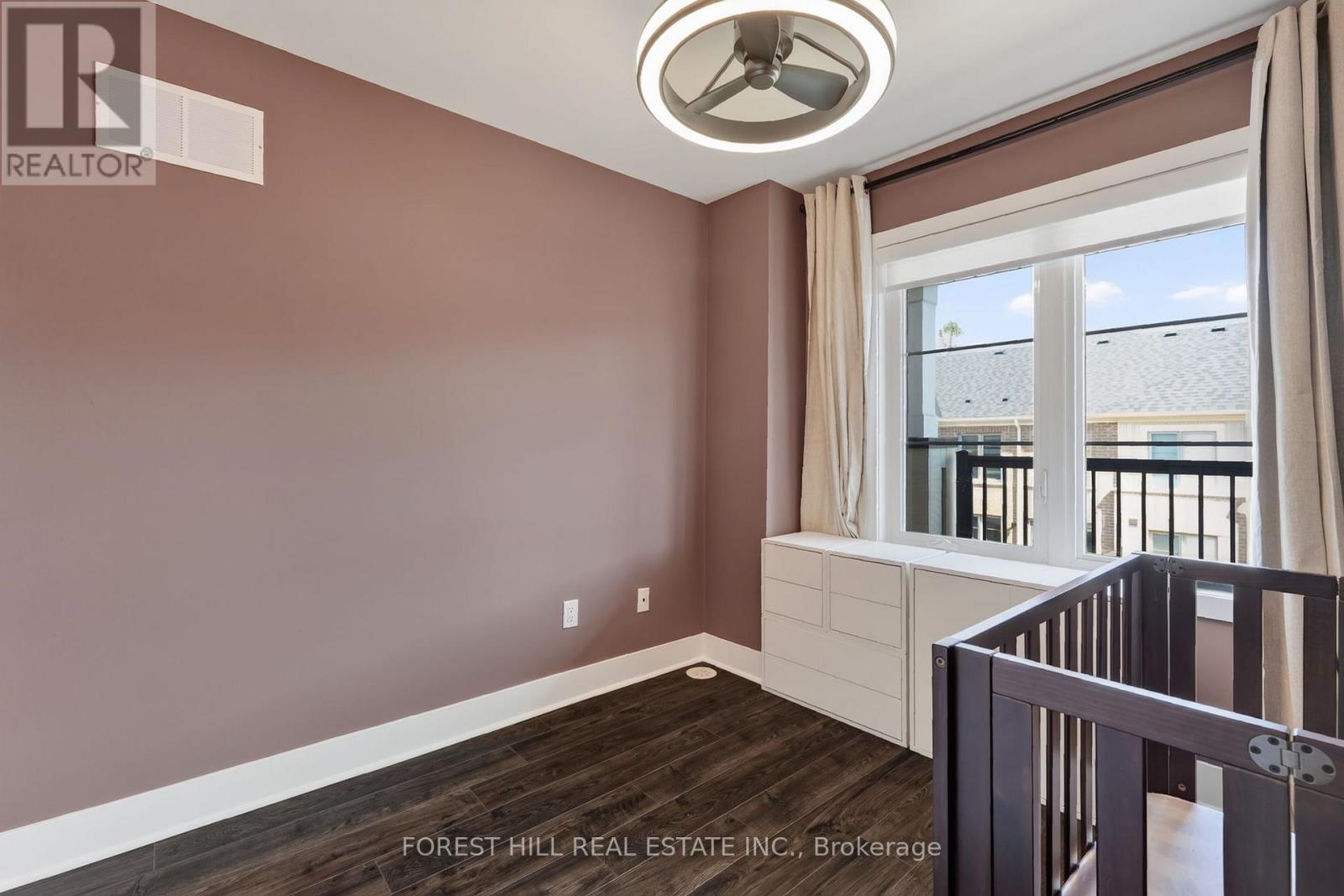 63 WATERSIDE WAY - 37