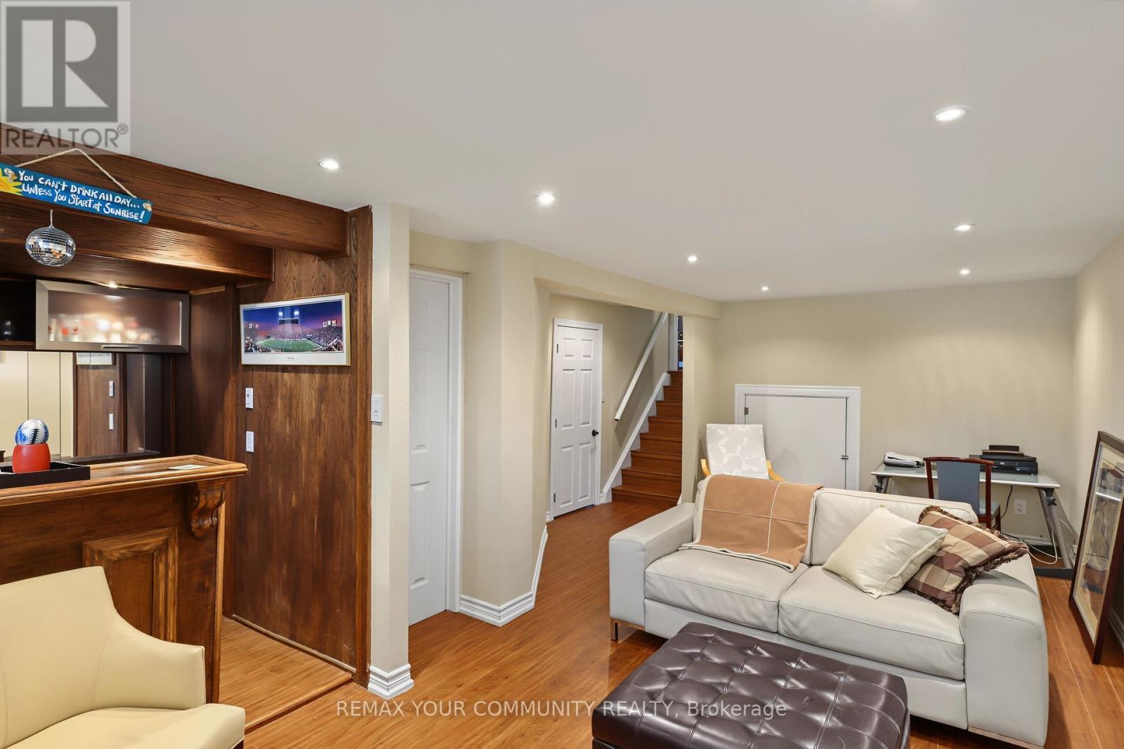 33 MCDONALD DRIVE - 26