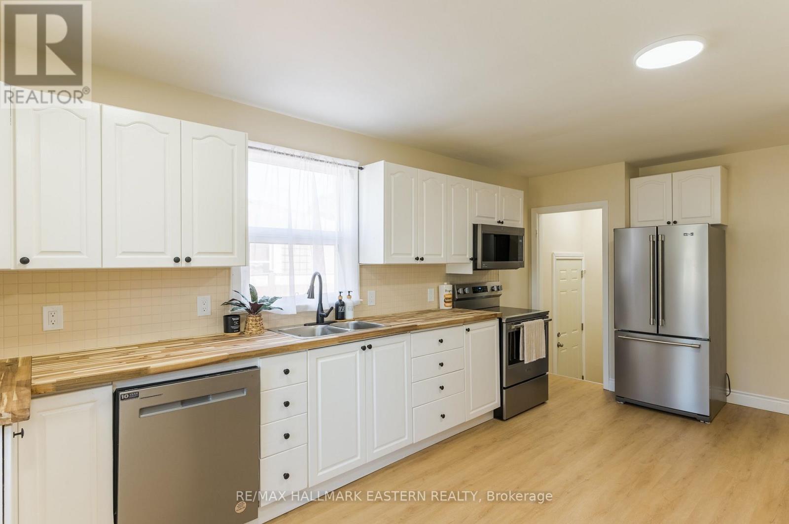 847 ST MARY'S STREET - 11