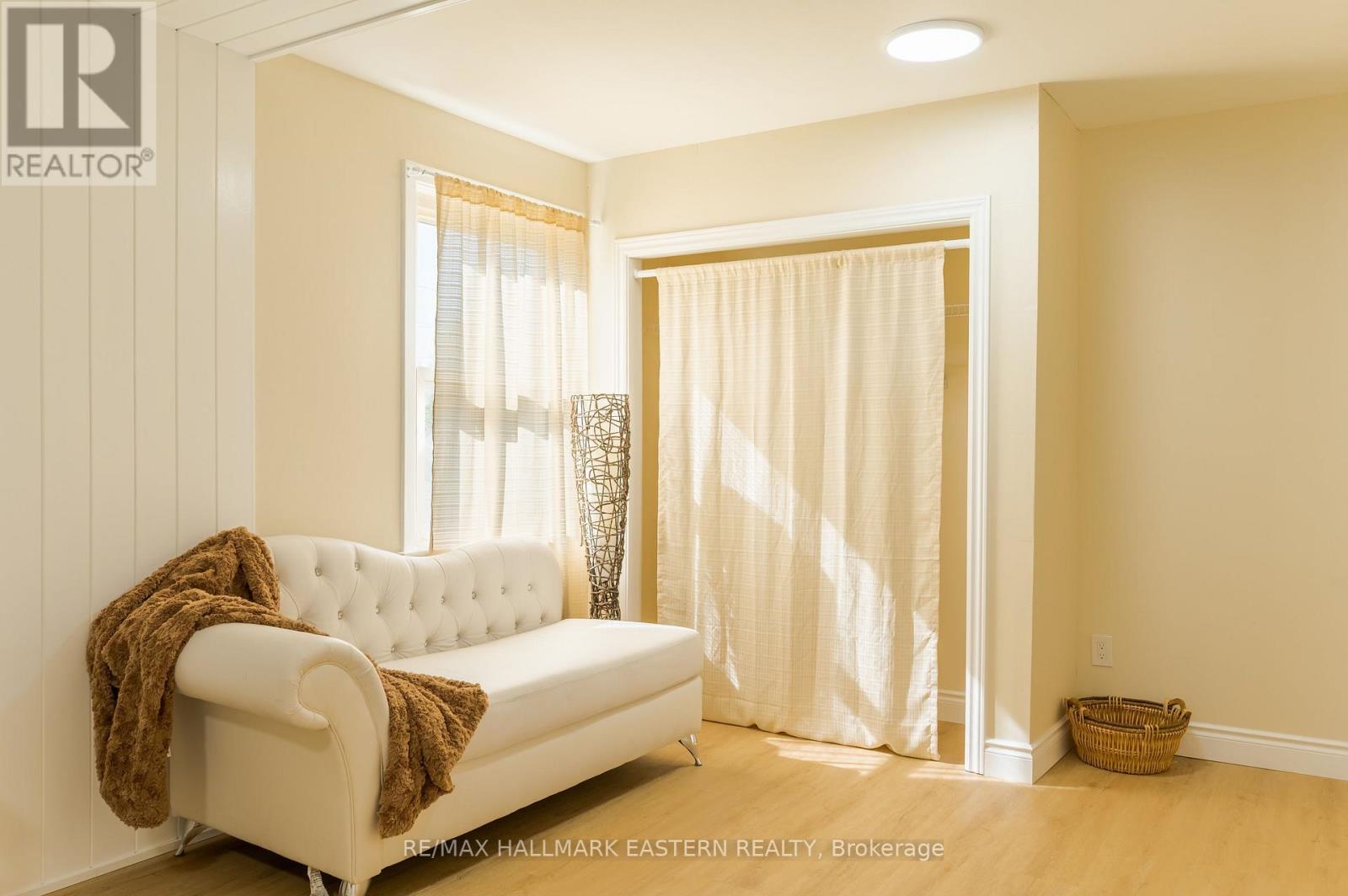 847 ST MARY'S STREET - 22
