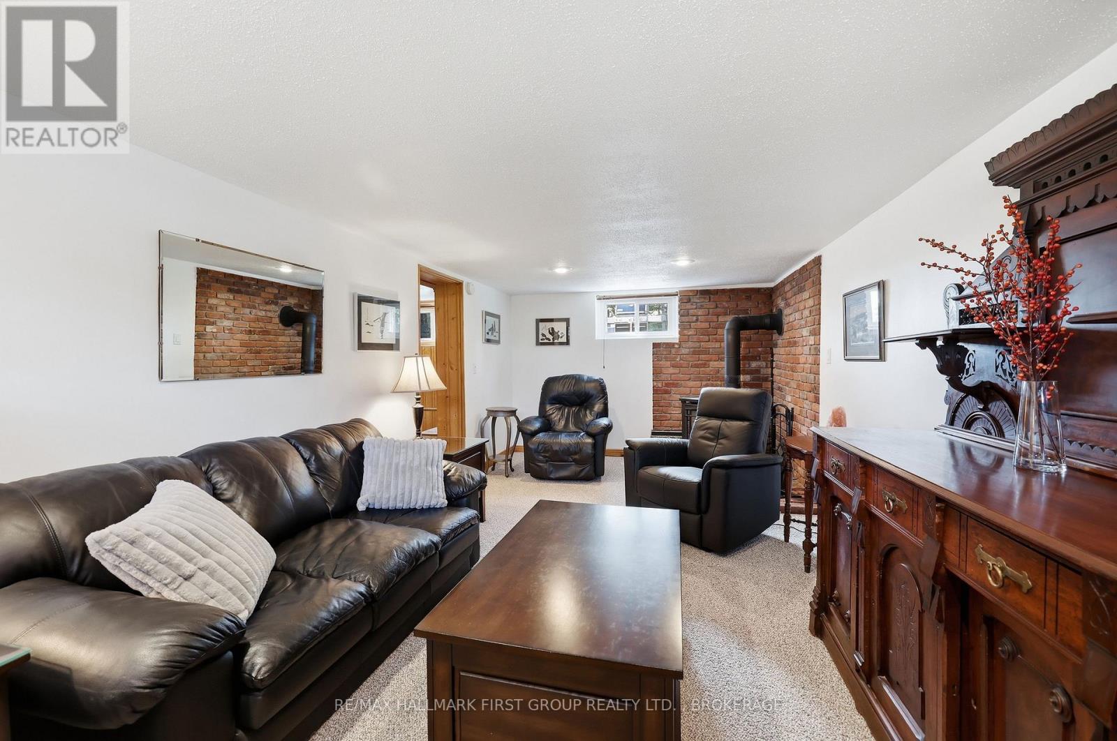 1449 AVONDALE CRESCENT - 33