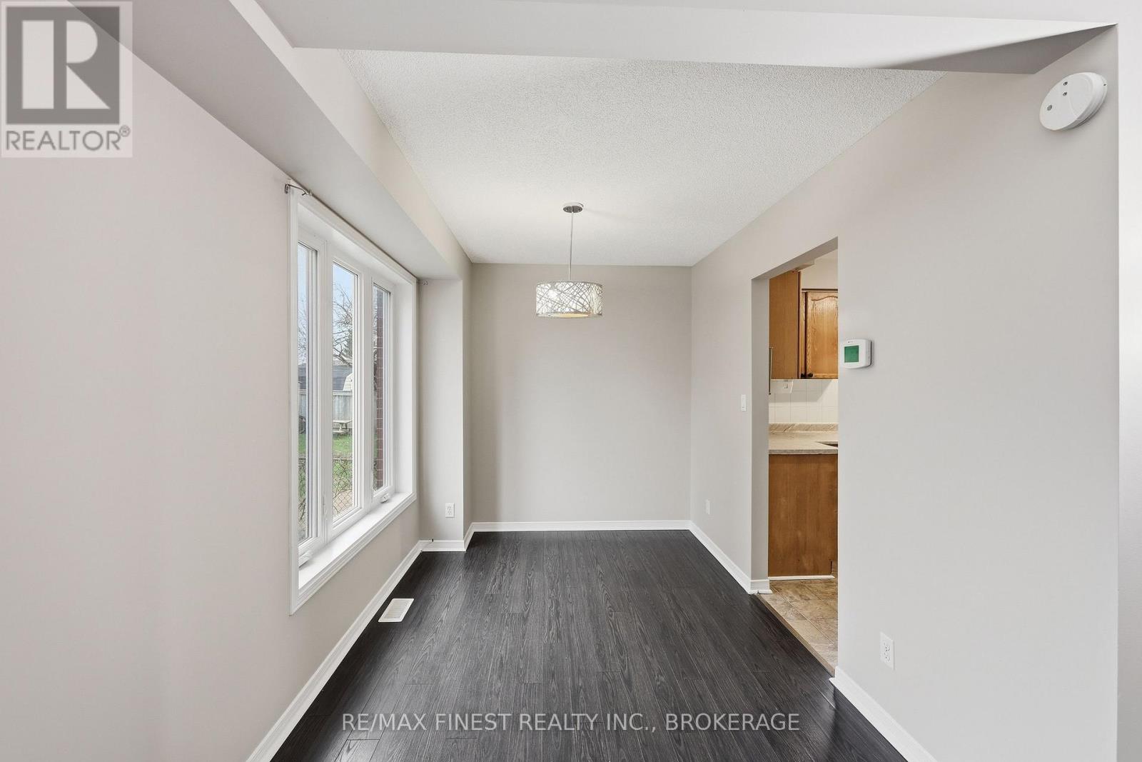 870 WALKER COURT - 16